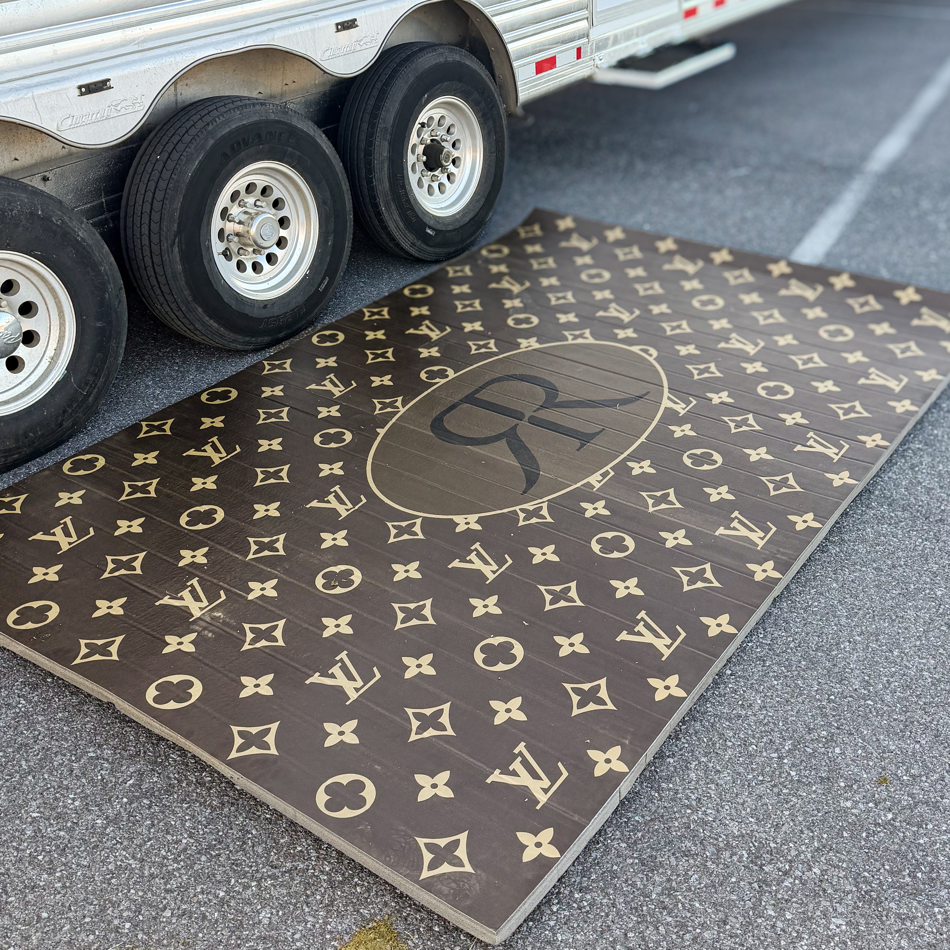 boujee stall mat