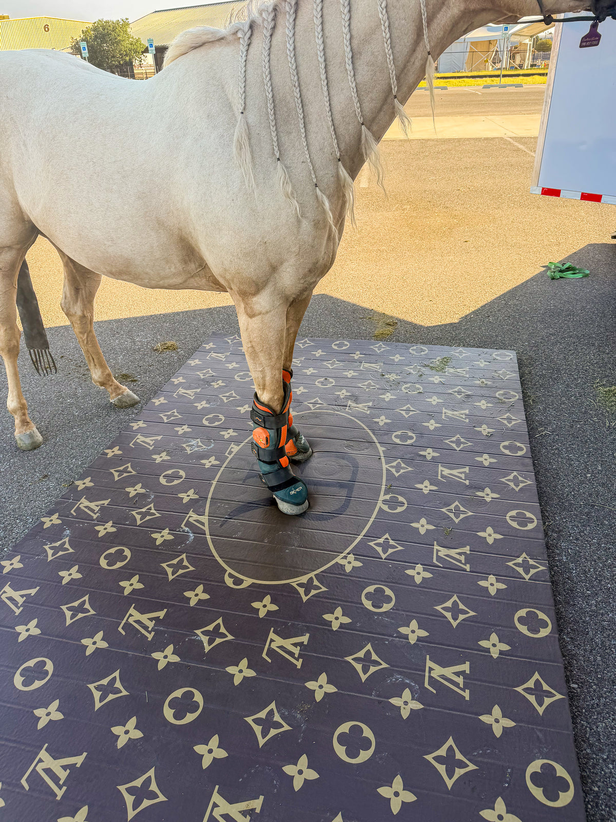 boujee stall mat